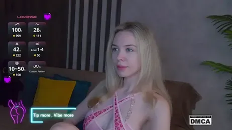 Holl1Would — Stripchat recorded stream screenshot (19 Mar 2025)