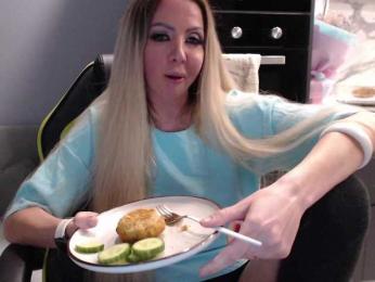 blondalina — Bongacams recorded stream image, 20.03.2025 18:40
