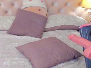 Bella Fontana — Flirt4free recorded stream screenshot (21 Mar 2025)