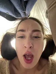 Holly_Play — Stripchat recorded stream image, 22.03.2025 12:00