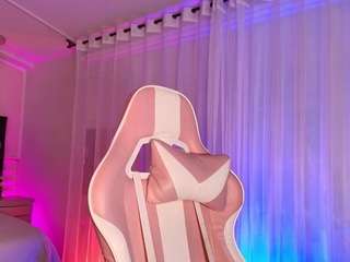 sofly-s — Camsoda recorded stream image, 03.02.2025 11:40