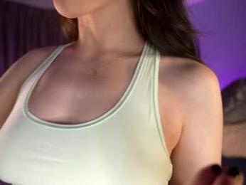 littlee33 — Chaturbate recorded stream image, 22.03.2025 21:10