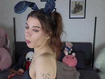 dolly-ll — Bongacams recorded stream image, 23.03.2025 13:30