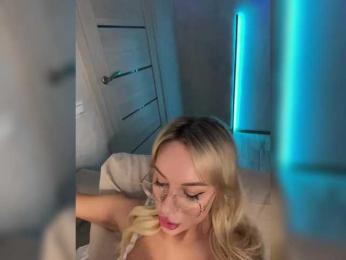 Mila-m — Bongacams recorded stream image, 23.03.2025 19:00