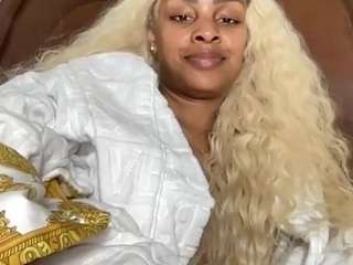 carmensindiego — Camsoda recorded stream image, 24.03.2025 08:10
