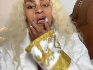 carmensindiego — Camsoda recorded stream image, 24.03.2025 08:10