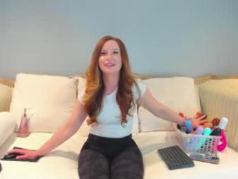 eatmygingersnapps — Chaturbate recorded stream image, 25.03.2025 14:00