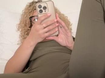 theislandgirl — Chaturbate recorded stream image, 25.03.2025 20:10