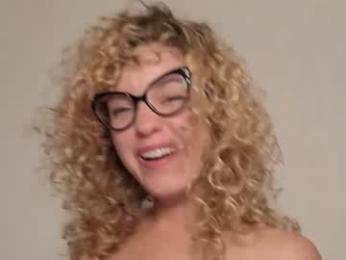 theislandgirl — Chaturbate recorded stream image, 25.03.2025 20:10
