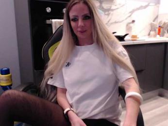 blondalina — Bongacams recorded stream image, 25.03.2025 20:10