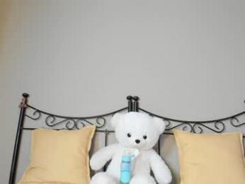 erikabee — Chaturbate recorded stream image, 25.03.2025 17:10