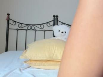 erikabee — Chaturbate recorded stream image, 27.03.2025 17:10