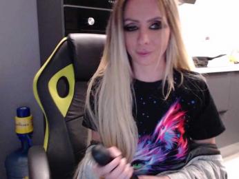 blondalina — Bongacams recorded stream image, 27.03.2025 22:10
