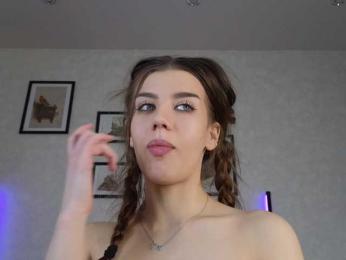 dolly-ll — Bongacams recorded stream image, 29.03.2025 13:30