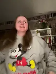 GingerSnap33 — Stripchat recorded stream image, 04.02.2025 03:50