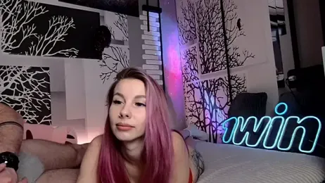 niki7377 — Stripchat recorded stream image, 04.02.2025 06:00