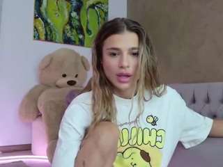 lenna-goddess — Camsoda recorded stream image, 01.04.2025 05:40