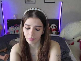 dolly-ll — Bongacams recorded stream image, 02.04.2025 13:20
