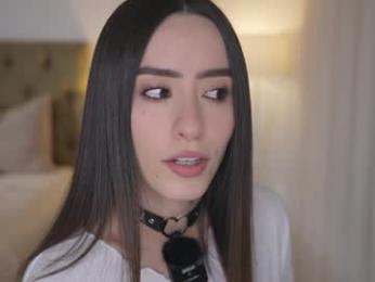 emyii — Chaturbate recorded stream image, 03.04.2025 21:00
