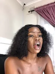 LuciousLips96 — Stripchat recorded stream image, 04.04.2025 09:50