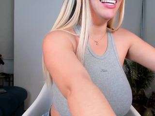 annwill — Camsoda recorded stream image, 05.04.2025 01:50