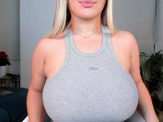 annwill — Camsoda recorded stream image, 05.04.2025 01:50
