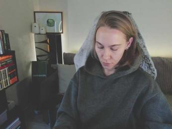 Adamova_Eva — Bongacams recorded stream screenshot (05 Apr 2025)