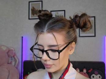dolly-ll — Bongacams recorded stream image, 06.04.2025 13:20