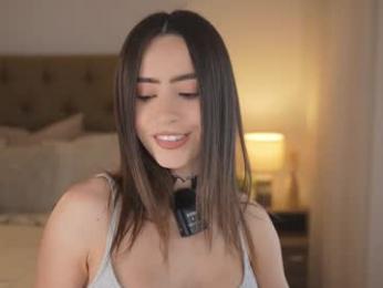 emyii — Chaturbate recorded stream image, 06.04.2025 19:30
