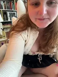 GingerSnap33 — Stripchat recorded stream image, 08.04.2025 02:40