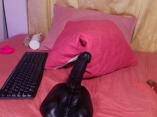 mssbombom — Camsoda recorded stream image, 08.04.2025 03:00