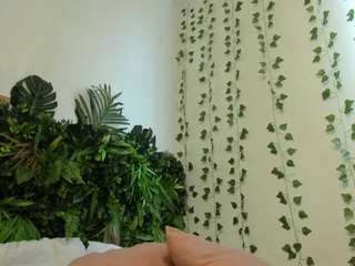 karlyee — Camsoda recorded stream screenshot (08 Apr 2025)