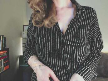 Adamova_Eva — Bongacams recorded stream screenshot (08 Apr 2025)