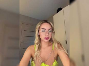 Mila-m — Bongacams recorded stream image, 09.04.2025 15:30