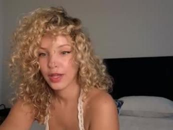 theislandgirl — Chaturbate recorded stream image, 09.04.2025 19:20