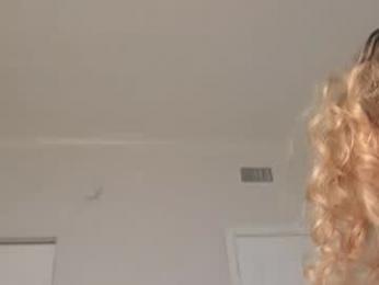 theislandgirl — Chaturbate recorded stream image, 09.04.2025 19:20