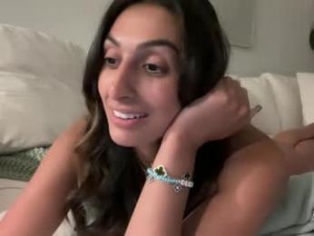 camiliakxoxo — Chaturbate recorded stream image, 10.04.2025 03:10