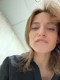 -AngelAri- — Stripchat recorded stream image, 10.04.2025 18:00