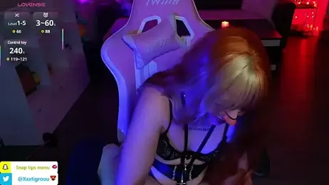 Autumn_Nighht — Stripchat recorded stream image, 10.04.2025 20:00