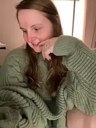 GingerSnap33 — Stripchat recorded stream image, 11.04.2025 00:10
