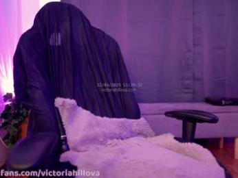 victoriahillova — Chaturbate recorded stream image, 12.04.2025 07:40