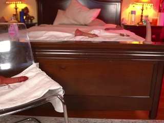 katyerave — Camsoda recorded stream image, 12.04.2025 16:10