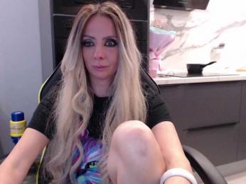 blondalina — Bongacams recorded stream image, 12.04.2025 19:10