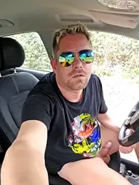 Trucker_Hunter — Stripchat recorded stream image, 13.04.2025 08:40