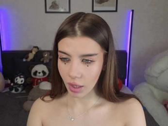 dolly-ll — Bongacams recorded stream image, 13.04.2025 13:30