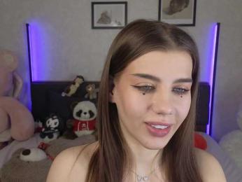 dolly-ll — Bongacams recorded stream image, 13.04.2025 13:30