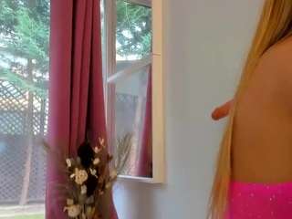 mia-miian18 — Camsoda recorded stream image, 14.04.2025 06:40