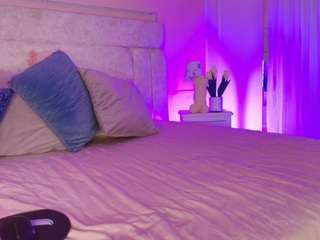 veronicamartin — Camsoda recorded stream image, 14.04.2025 17:30
