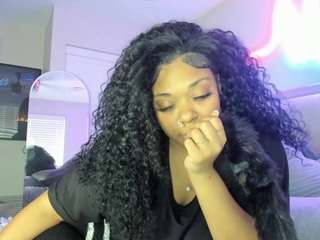 siennadivyne — Camsoda recorded stream screenshot (05 Feb 2025)