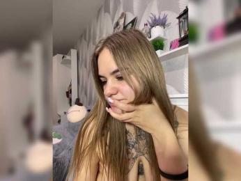 -Tiki-Riki- — Bongacams recorded stream image, 15.04.2025 15:00